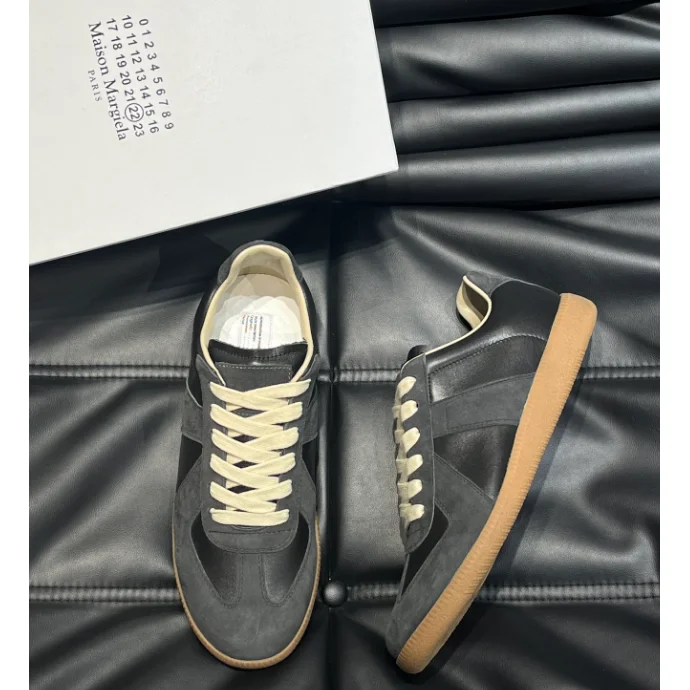 Maison Margiela Maison Margiela Replica Low-Top Sneakers Black/Gold Black - 1