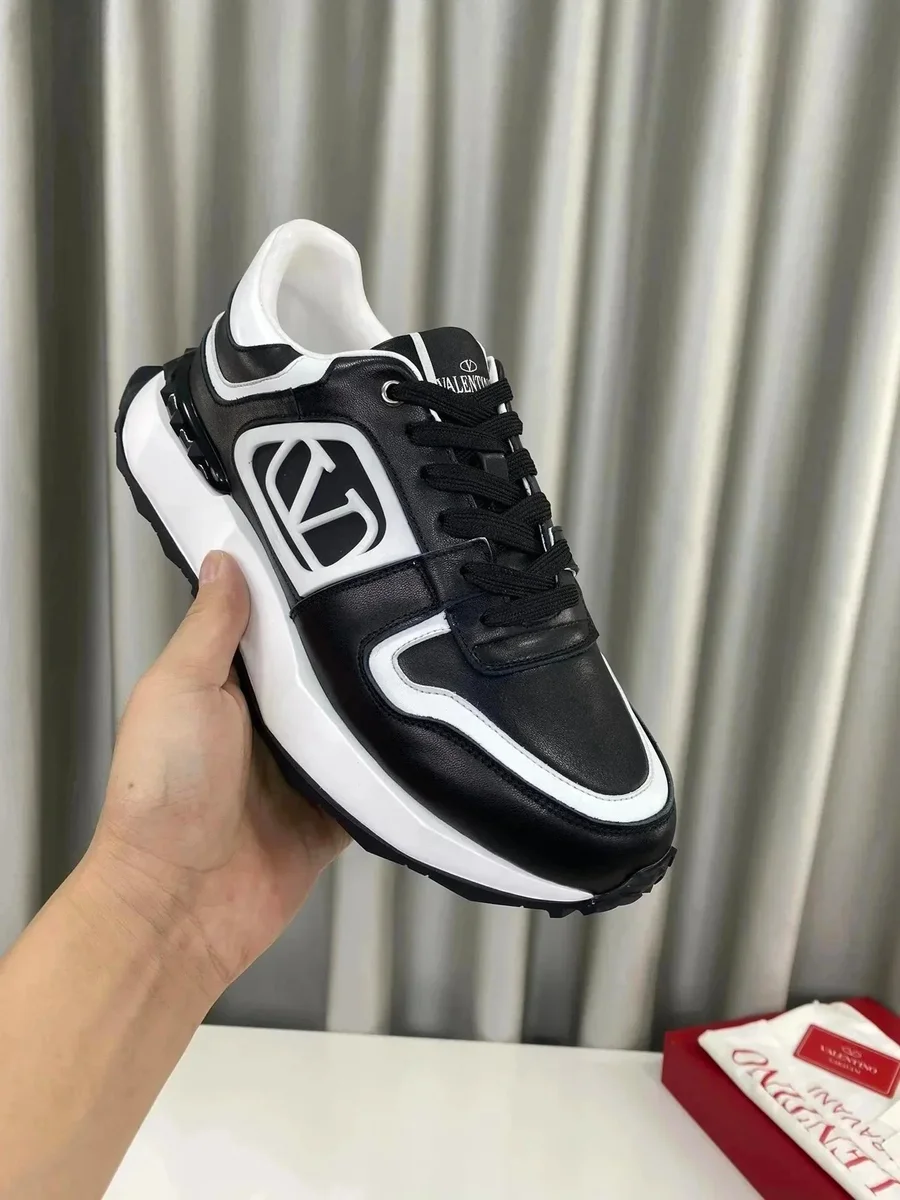 Valentino Valentino Rockstud Black & White Sneakers Black - 1