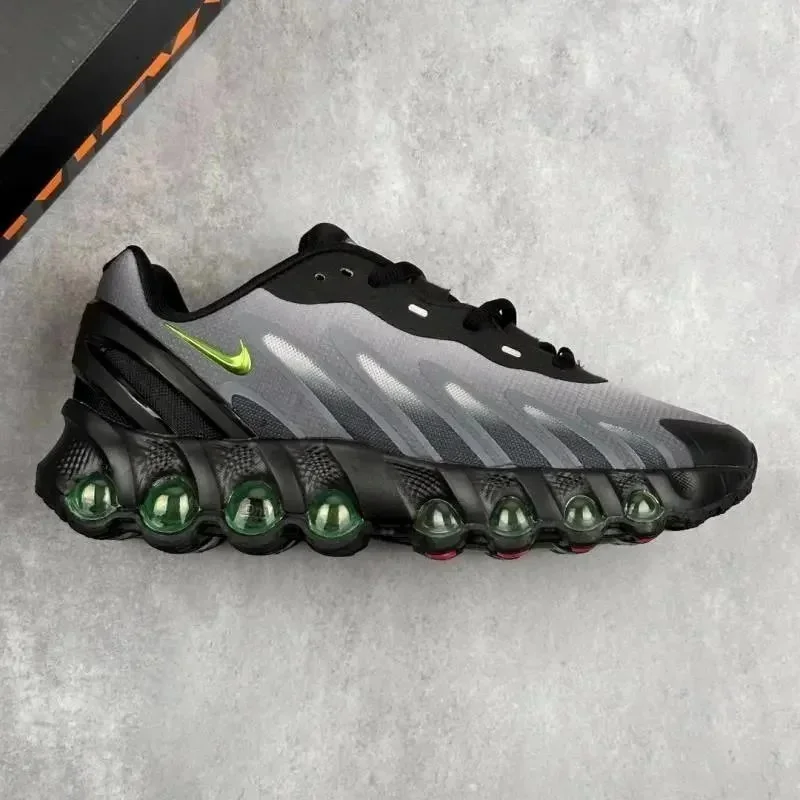 Nike Nike Shox Triple Black Green Sneakers Black - 1
