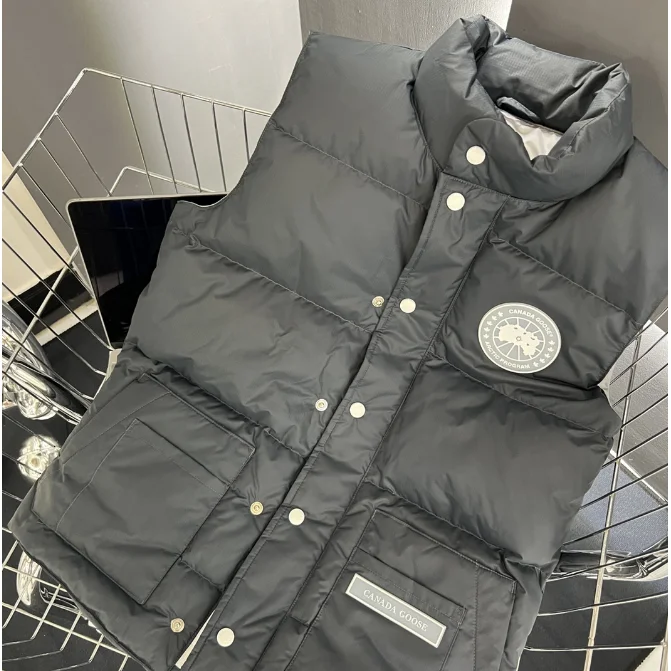 Canada Goose Canada Goose Chilliwack Black Puffer Vest Black - 1