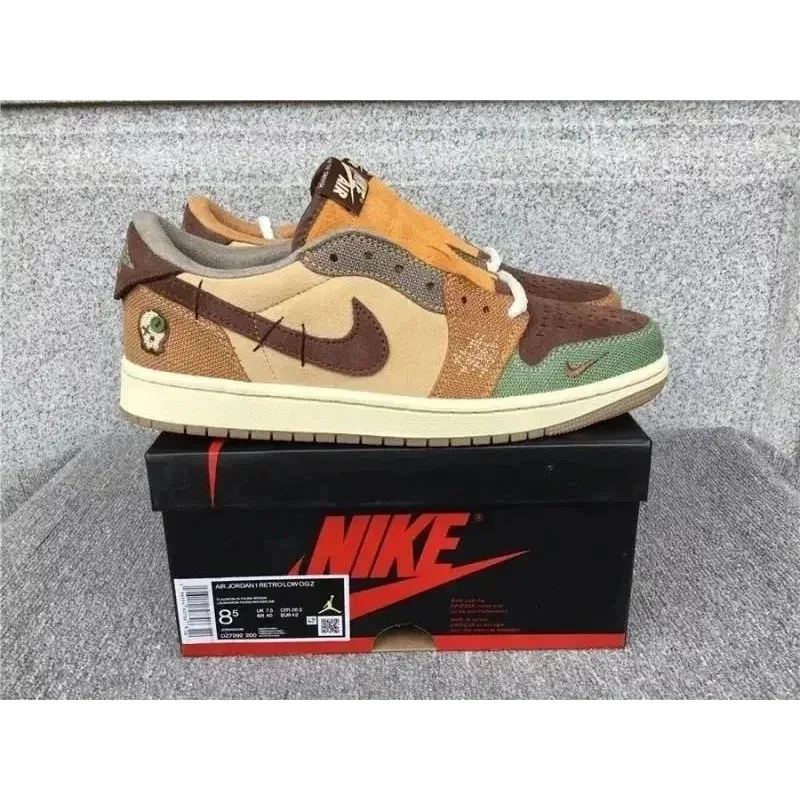 Jordan Nike Air Jordan 1 Low OG 'Travis Scott' Sneakers Brown - 1