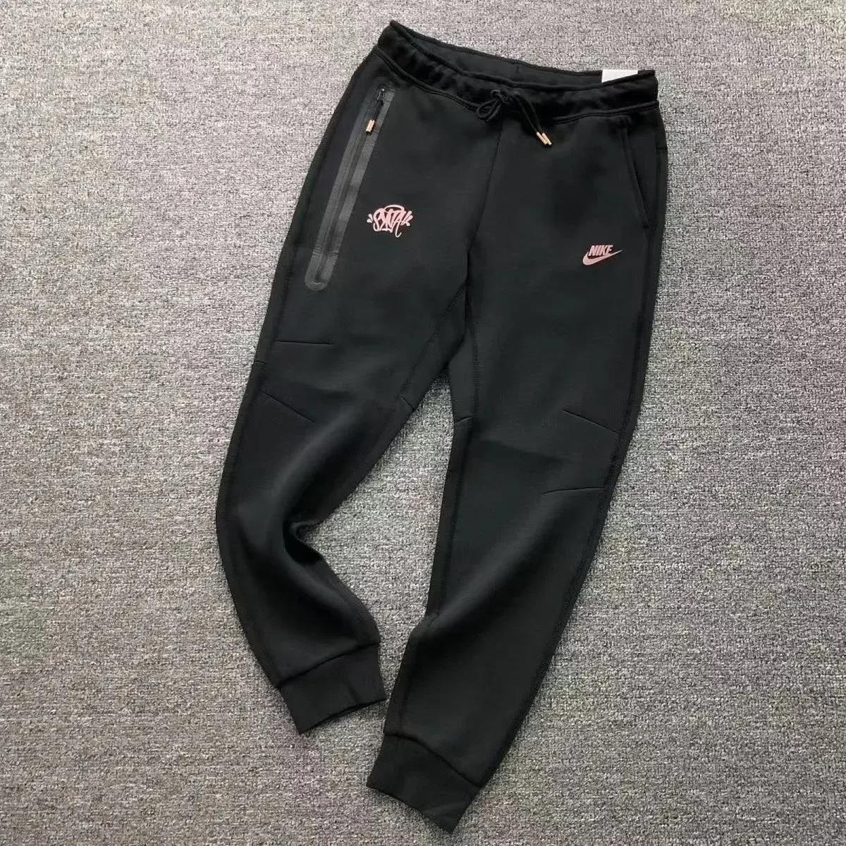 Nike Nike Tech Fleece Black Sweatpants with Pink Logo Black - 1