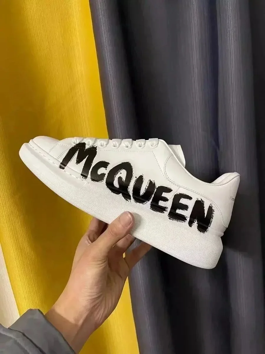 Alexander McQueen Alexander McQueen Oversized White 'McQueen' Sneakers White - 1