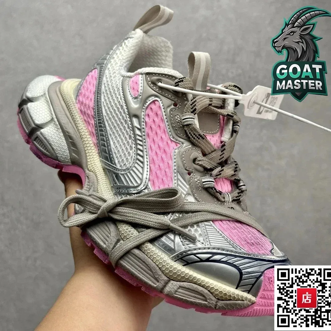 Balenciaga Balenciaga Triple S Pink & Silver Sneakers Pink - 1