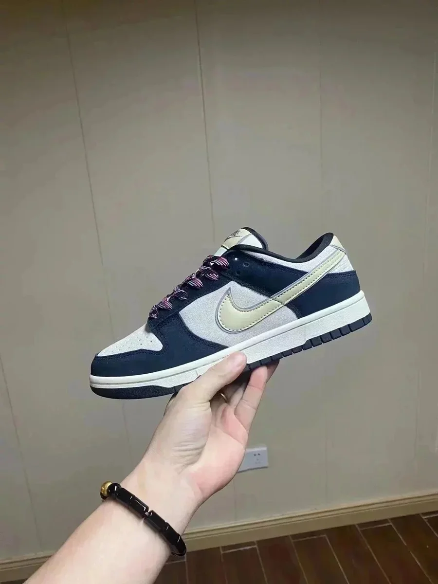 Nike Nike Dunk Low 'Varsity Navy Sail' Sneakers Navy - 1