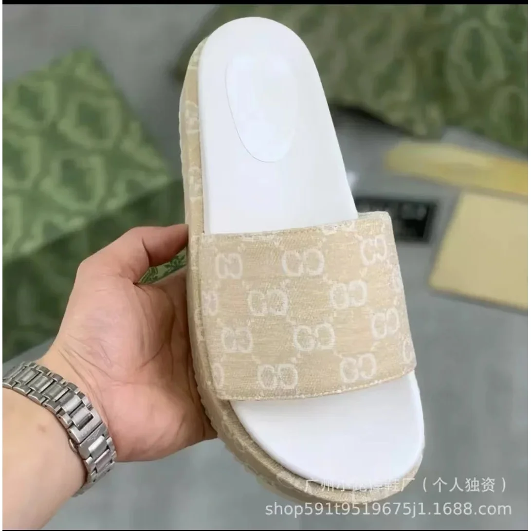 Gucci Gucci GG Marmont Beige Sandals Beige - 1