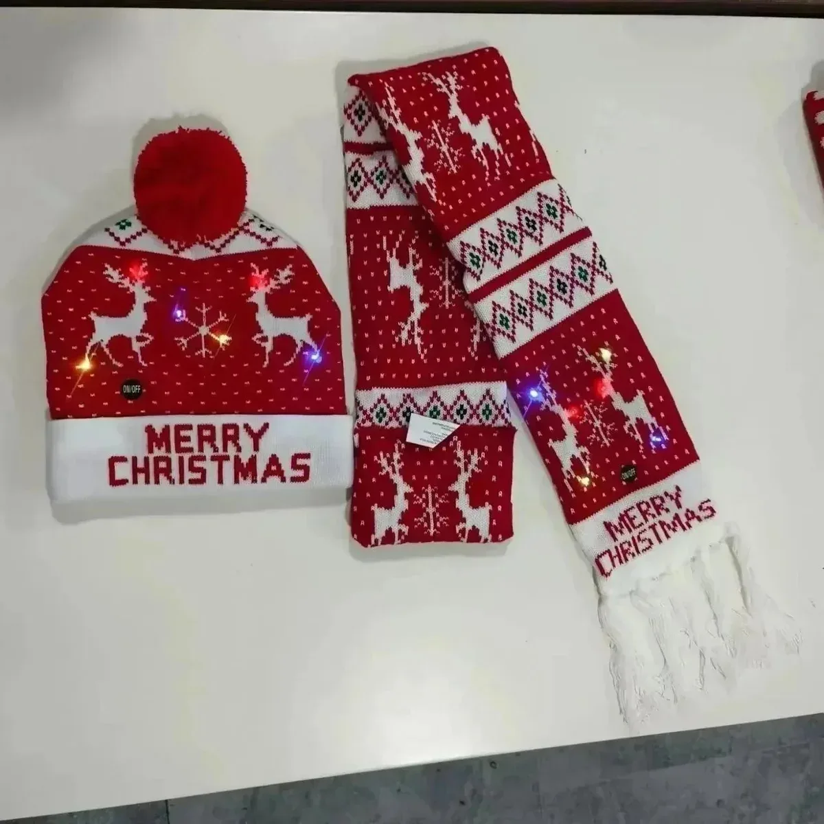 Other LED Christmas Beanie & Scarf Set Red Red - 1