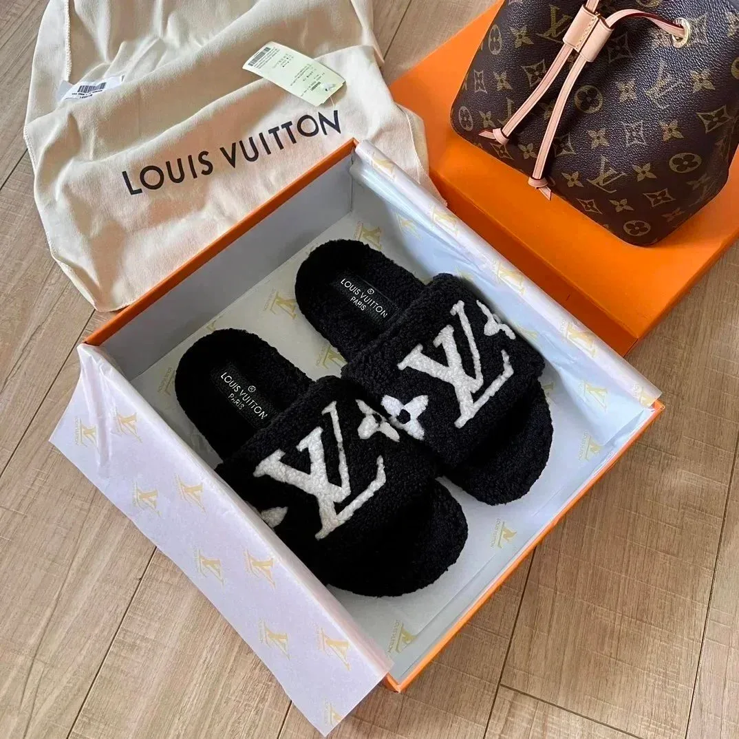 Louis Vuitton Louis Vuitton Black & White LV Slide Sandals Black