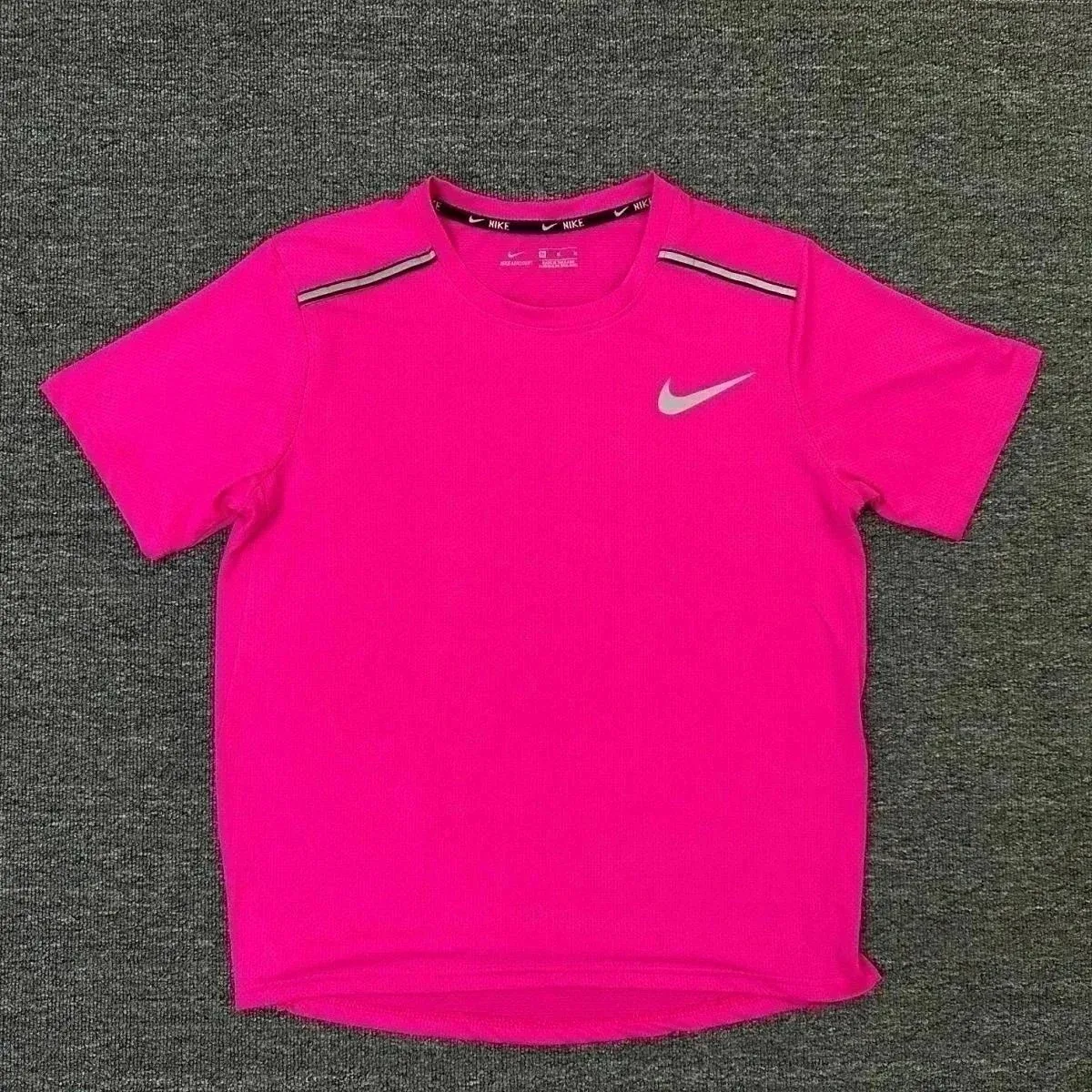 Nike Nike Air Miler Bright Pink T-Shirt Pink