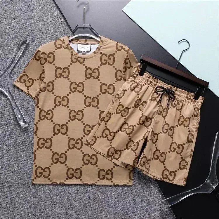 Gucci Gucci GG Marmont Beige Logo T-Shirt & Shorts Set Beige - 1