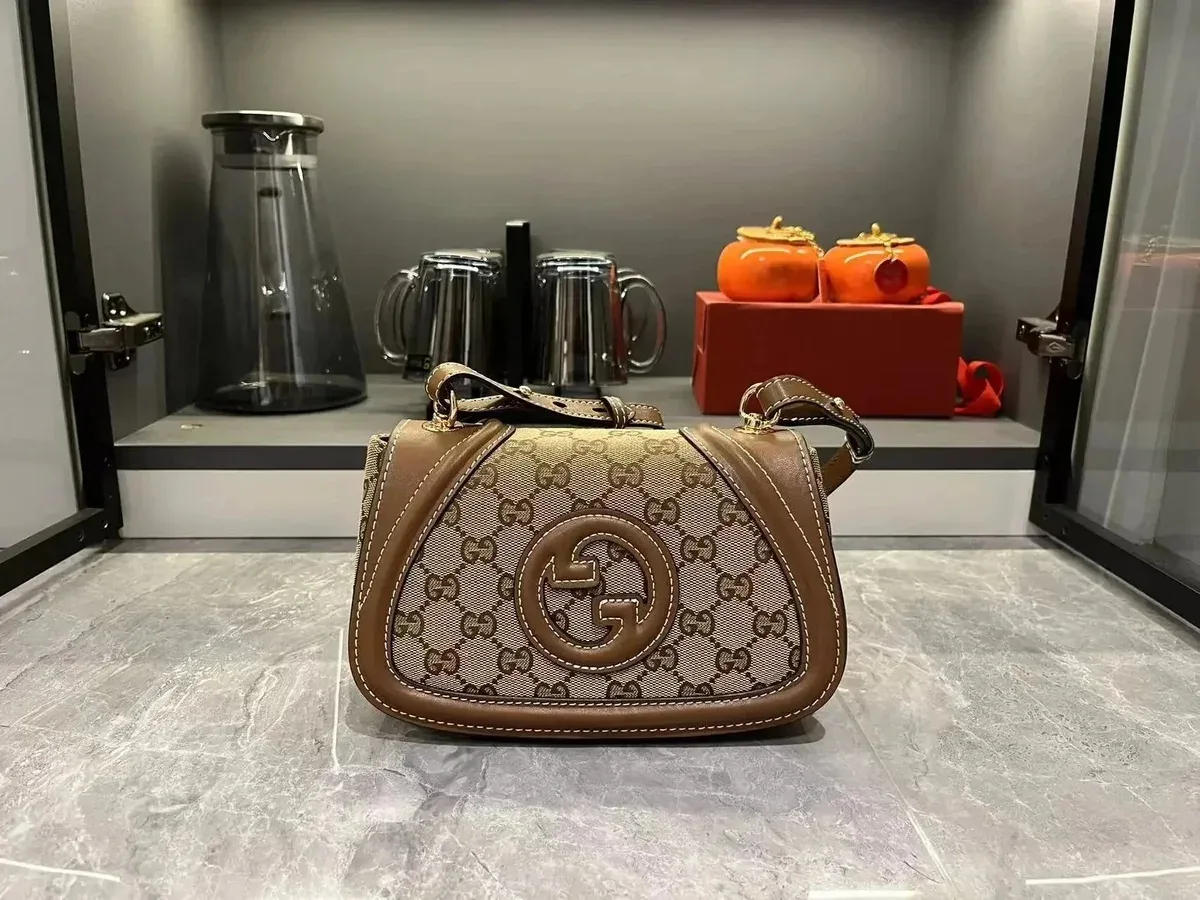 Gucci Gucci GG Marmont Beige & Brown Leather Shoulder Bag Beige - 1