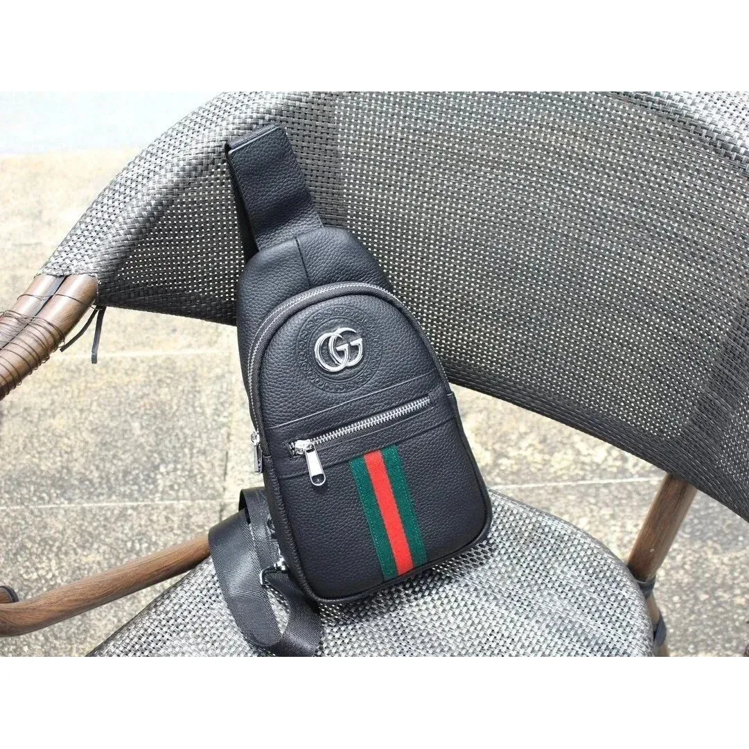 Gucci Gucci GG Marmont Black Shoulder Bag Black - 1