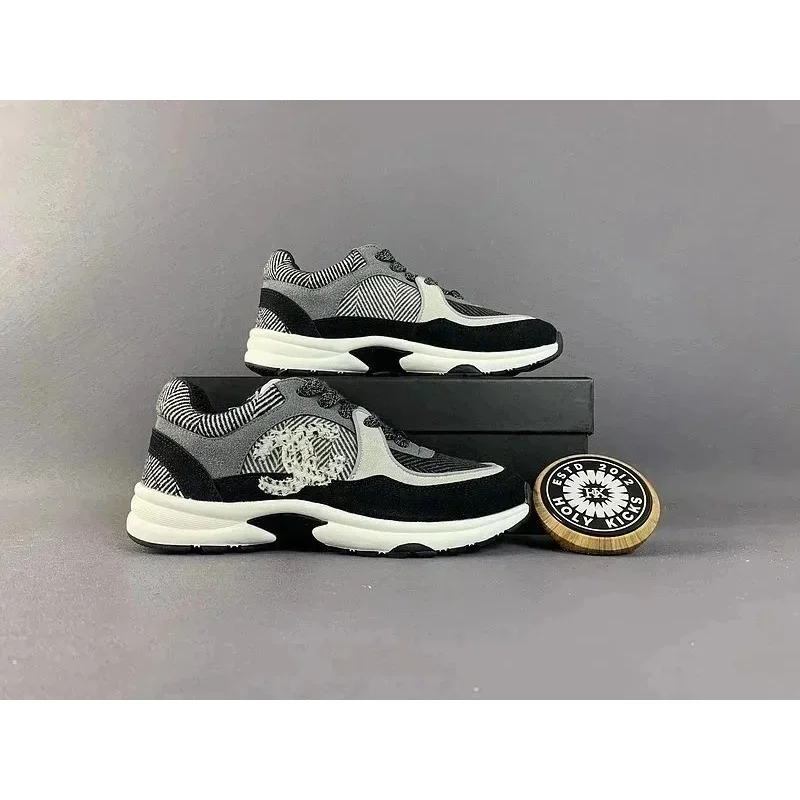Chanel Chanel Runners Classic Runners Black/White Sneakers Black