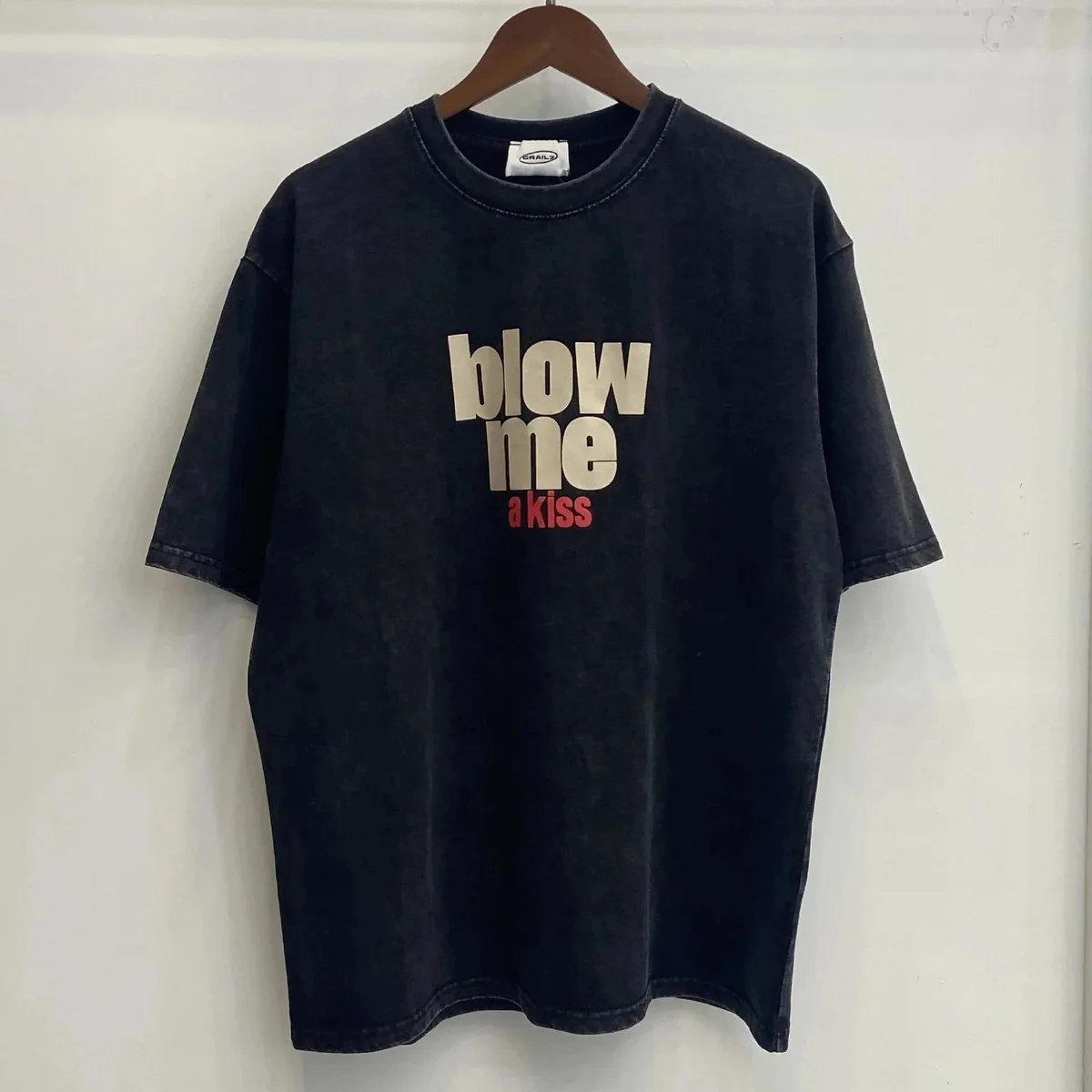 Other Unisex Blow Me a Kiss T-Shirt GR1370 Black - 1