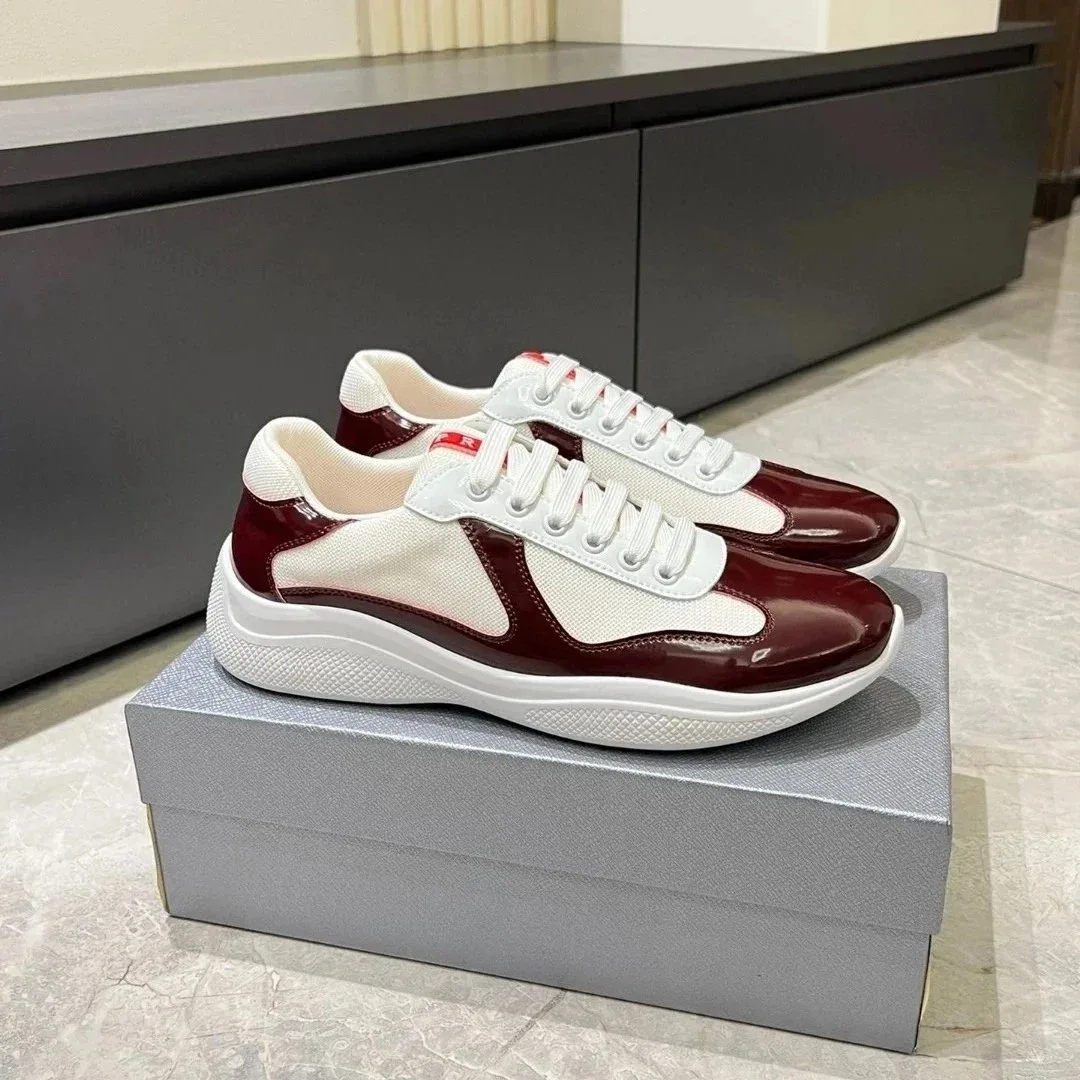 Prada Prada Re-Edition 2005 Burgundy/White Sneakers White - 1
