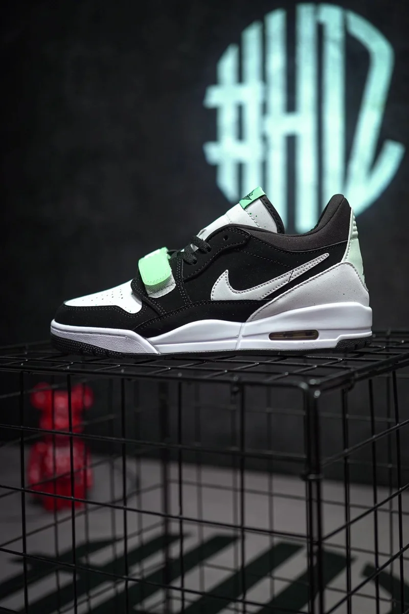 Jordan Nike Air Jordan 3 Low Black/White/Green Sneakers Black - 1