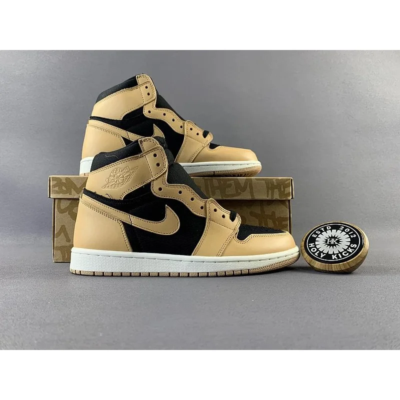 Jordan Nike Air Jordan 1 Tan/Black Sneakers Brown - 1