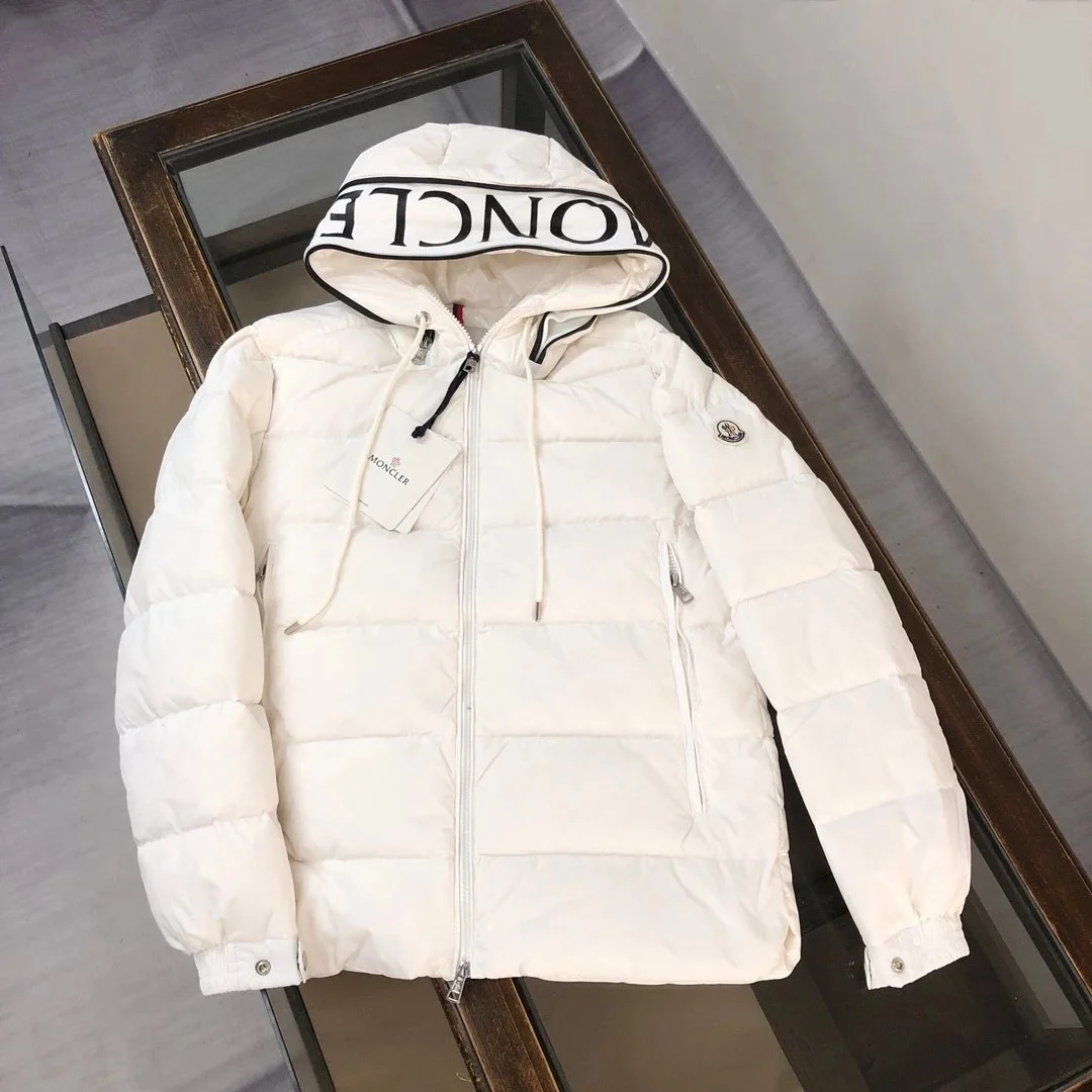 جاكيت Moncler Maya منتفخ أبيض