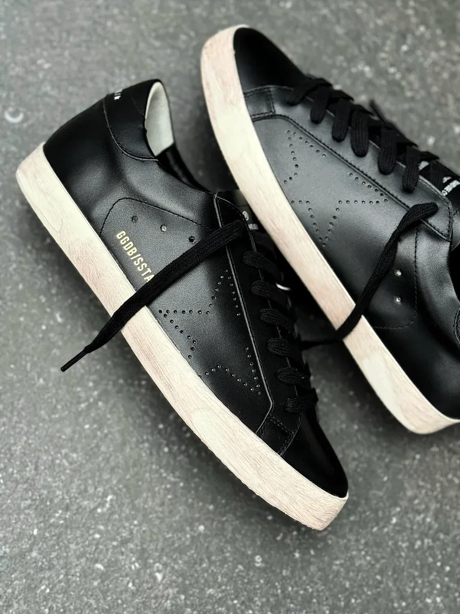 Golden Goose Golden Goose Super-Star Black Distressed Sneakers Black - 1