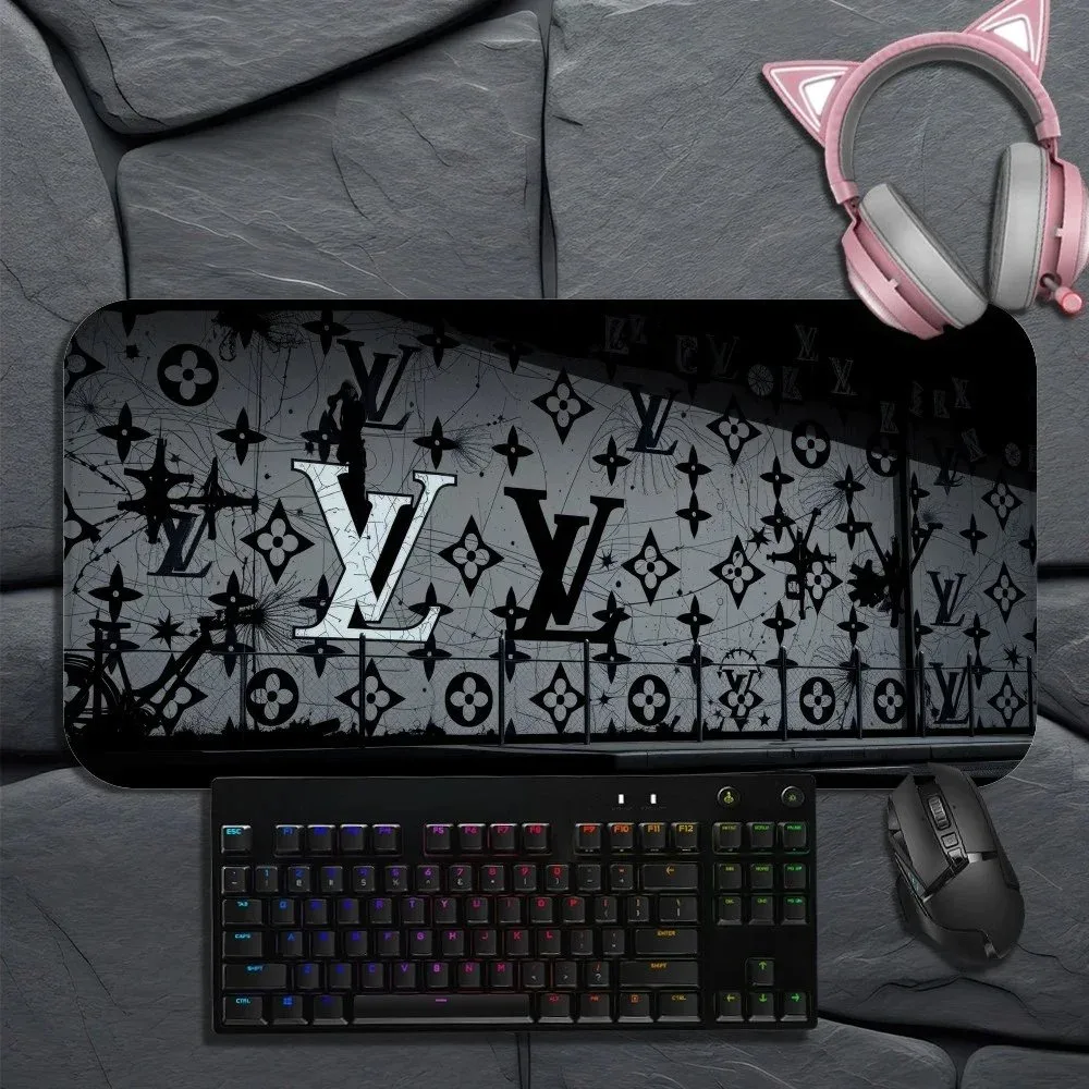 Louis Vuitton Louis Vuitton Neverfull Mouse Pad Black