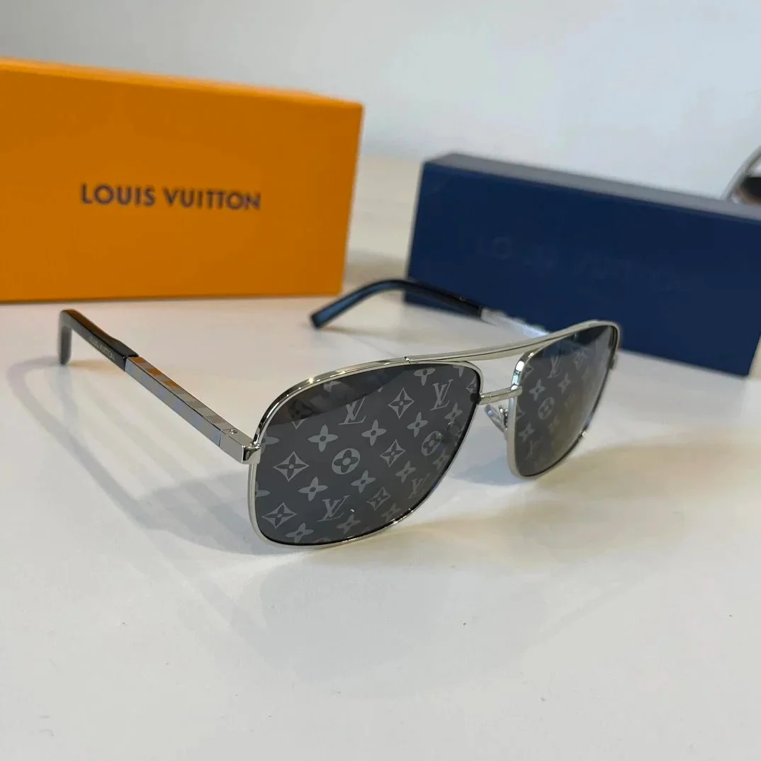 Louis Vuitton Okulary przeciwsłoneczne z monogramem w czarnej oprawce