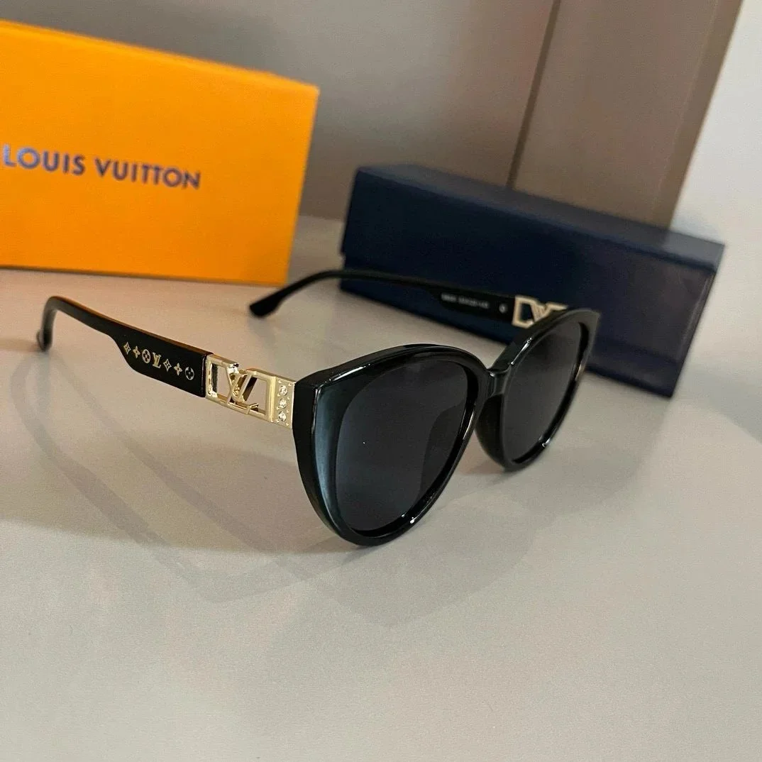 Louis Vuitton Cat-Eye Sunglasses Black
