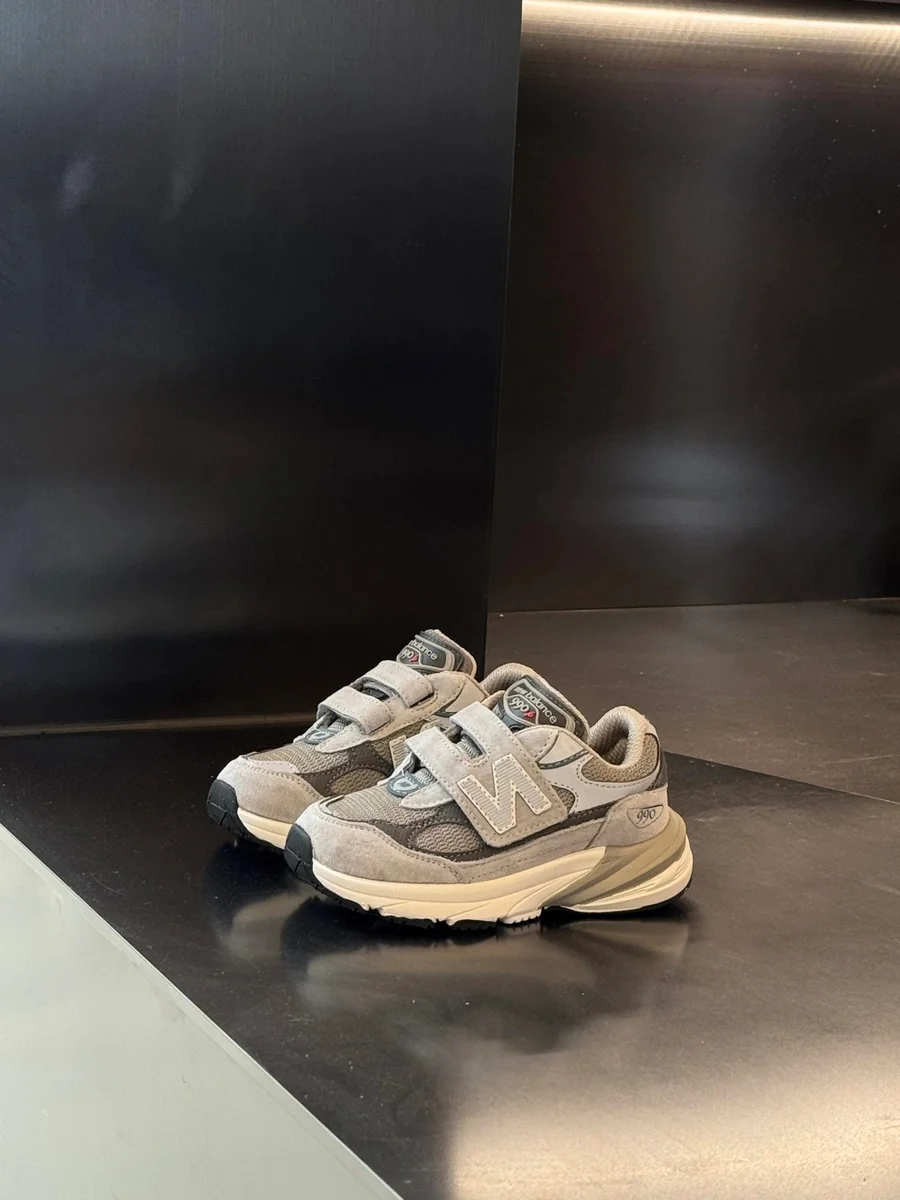 New Balance New Balance 990V6 Grey Sneakers Grey - 1