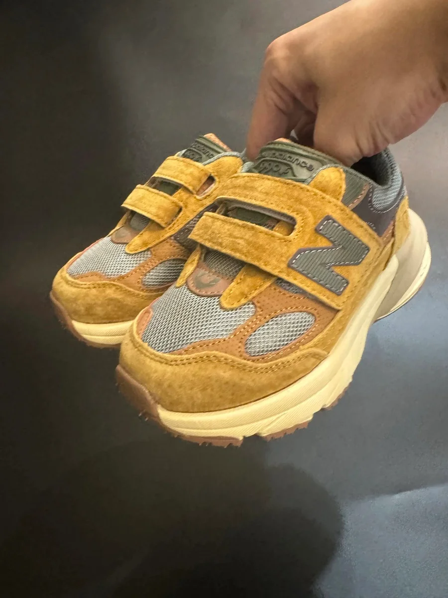 New Balance New Balance 990V6 BB-03 Mustard Sneakers Brown - 1