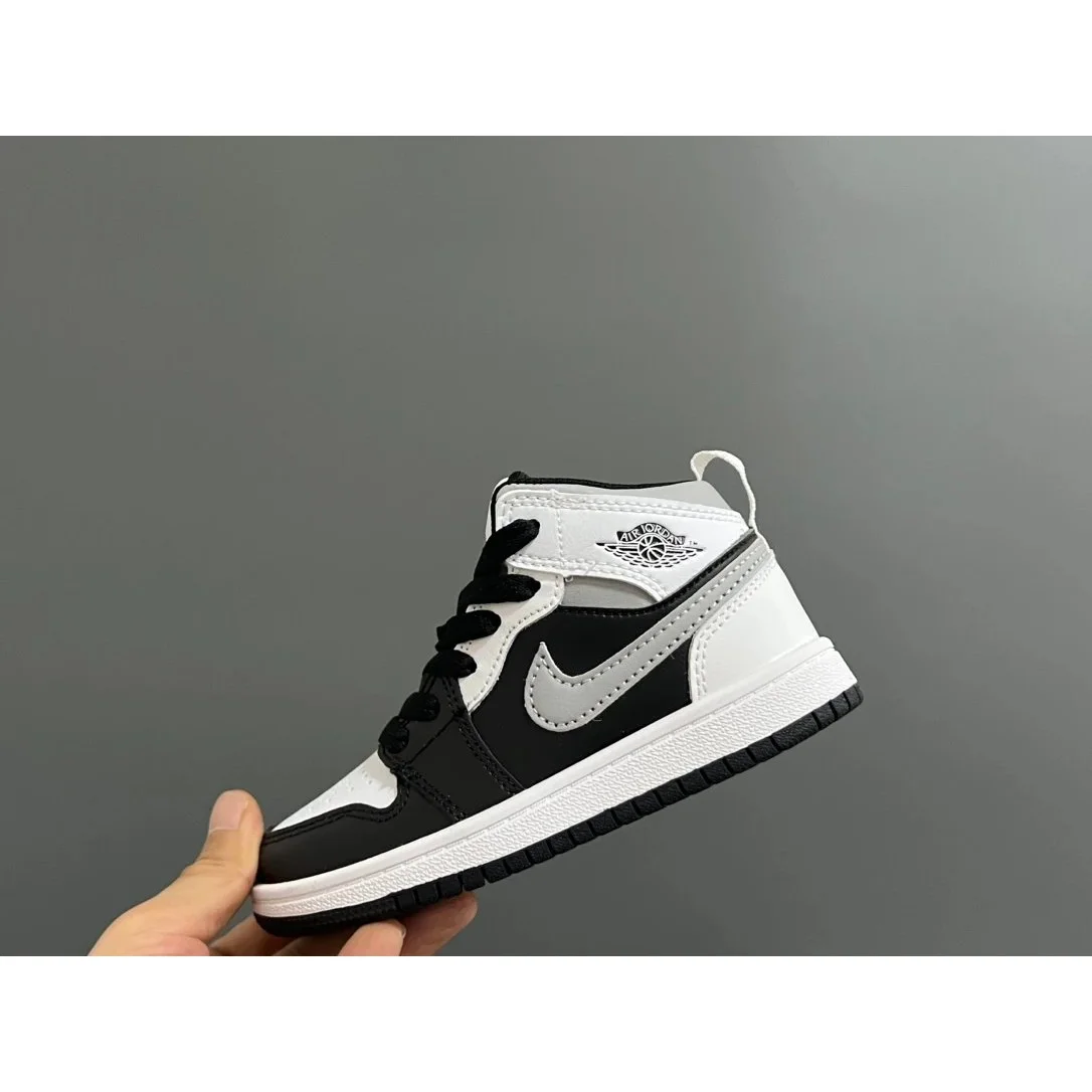 Jordan Nike Air Jordan 1 Black/White Sneakers Black - 1