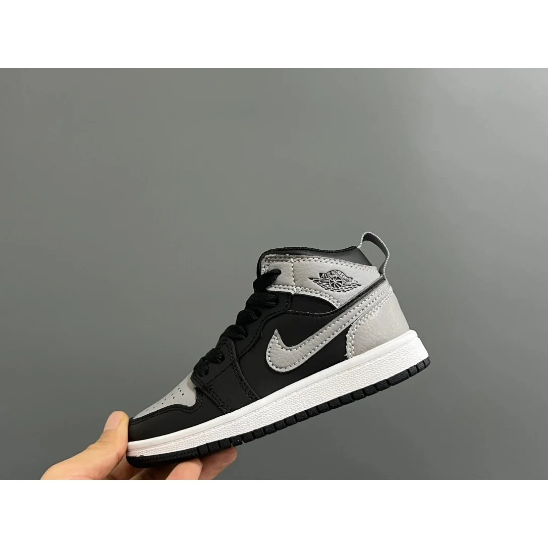 Jordan Nike Air Jordan 1 Mid '07 Black/White Sneakers Black - 1