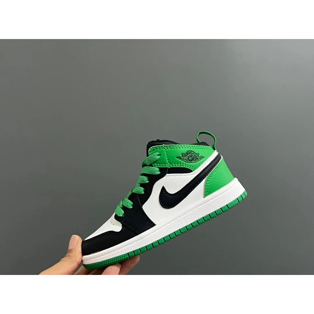 Jordan Nike Air Jordan 1 Mid Green Black White Sneakers Green - 1
