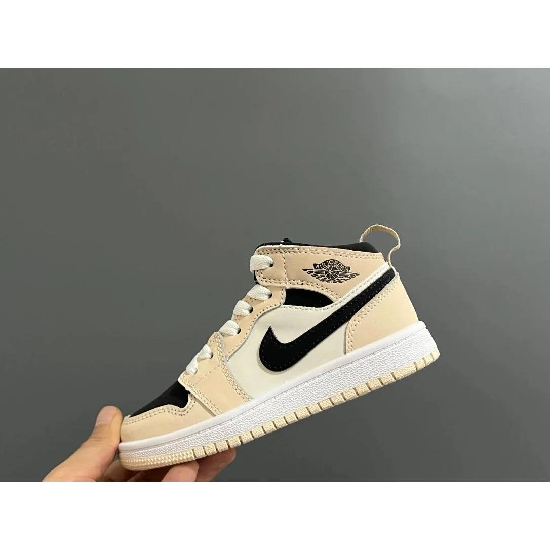 Jordan Nike Air Jordan 1 Mid Sail/Black Sneakers Beige - 1