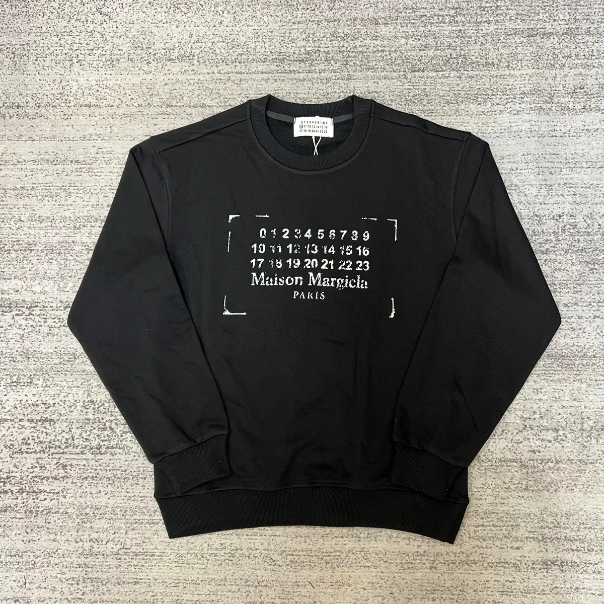 Maison Margiela Maison Margiela Black Number Print Crewneck Sweatshirt Black - 1