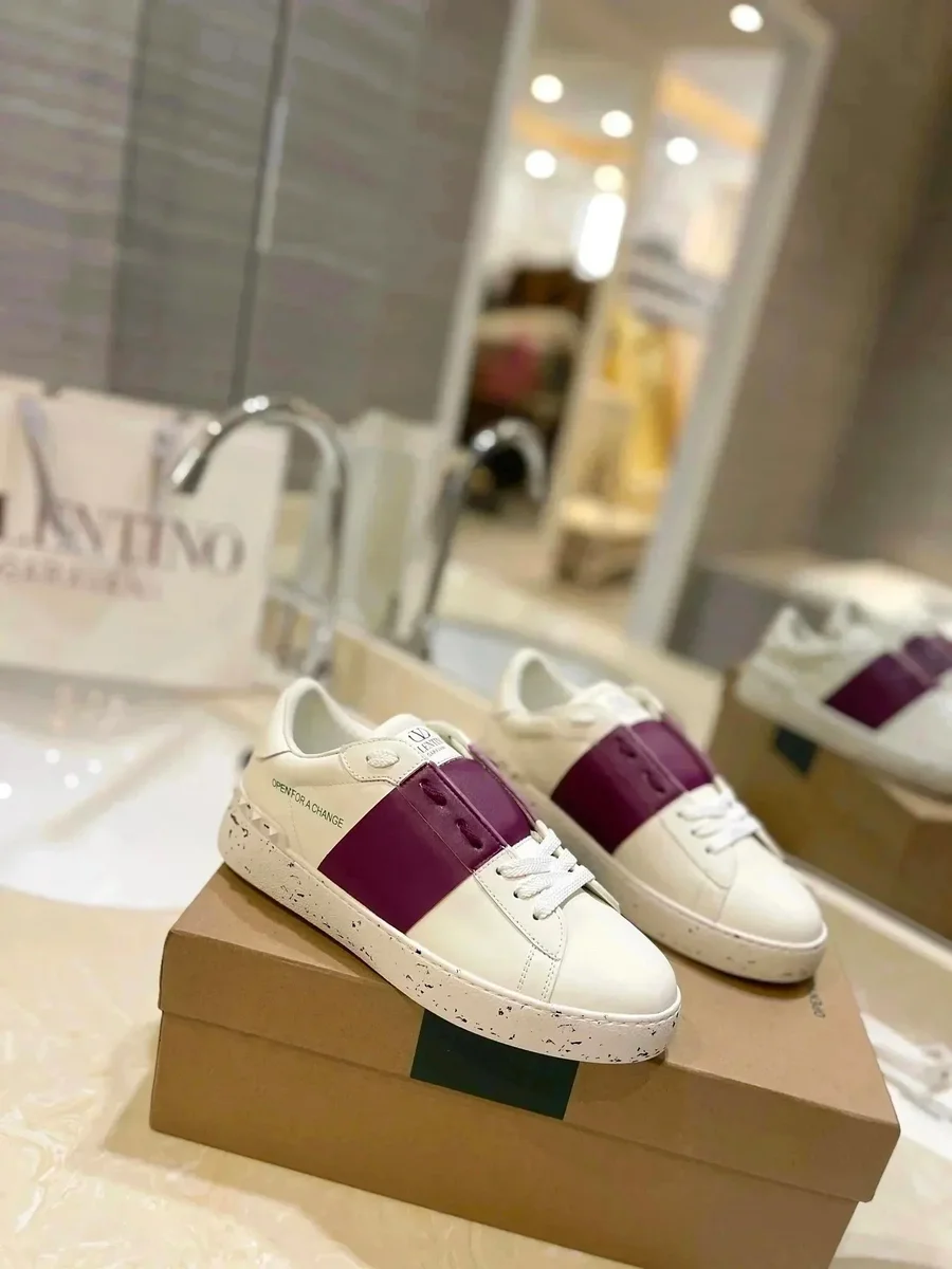 Valentino Valentino Rockstud Garavani White & Purple Sneakers Purple - 1