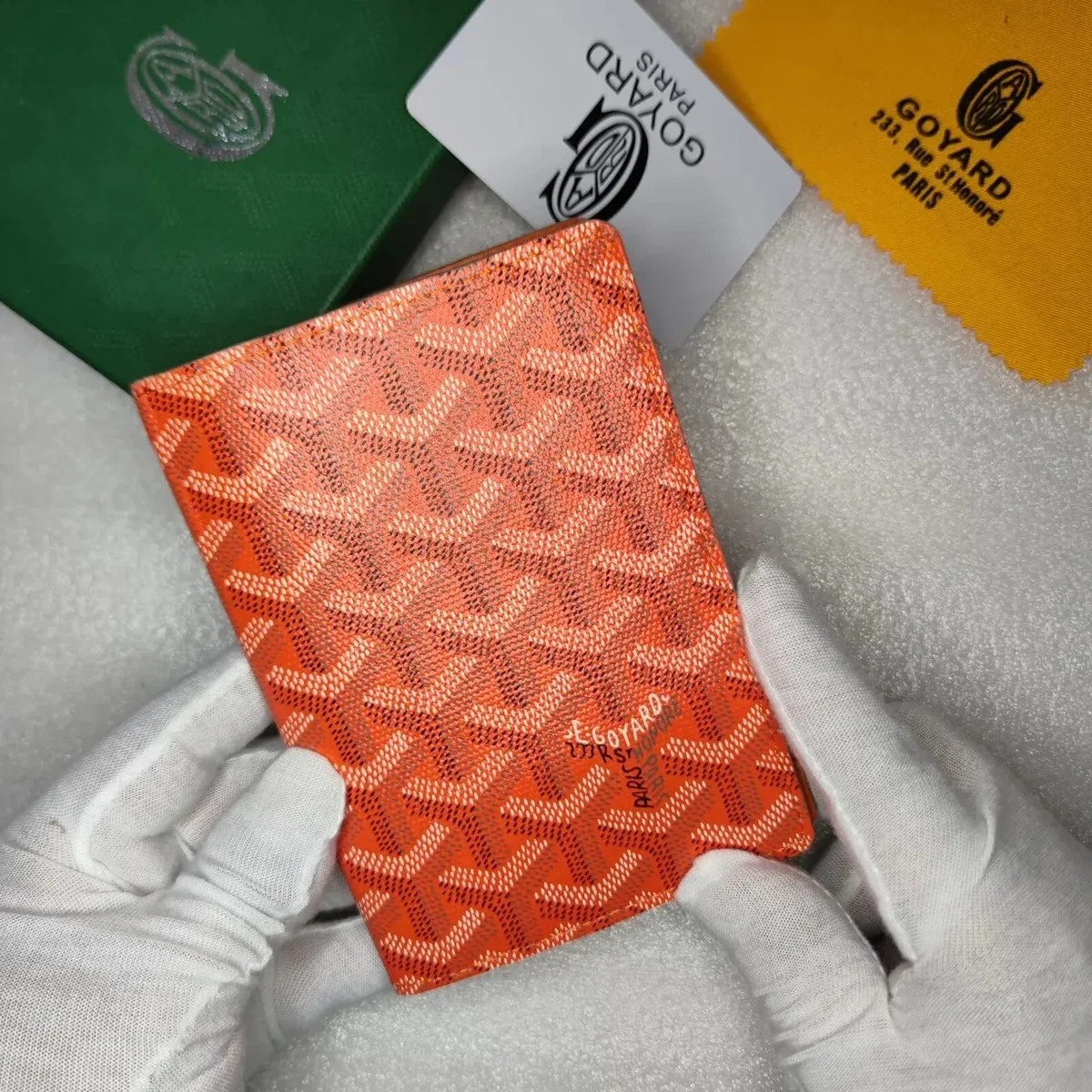 Goyard Goyard 32-Passport Case Orange Goyardine Orange - 1