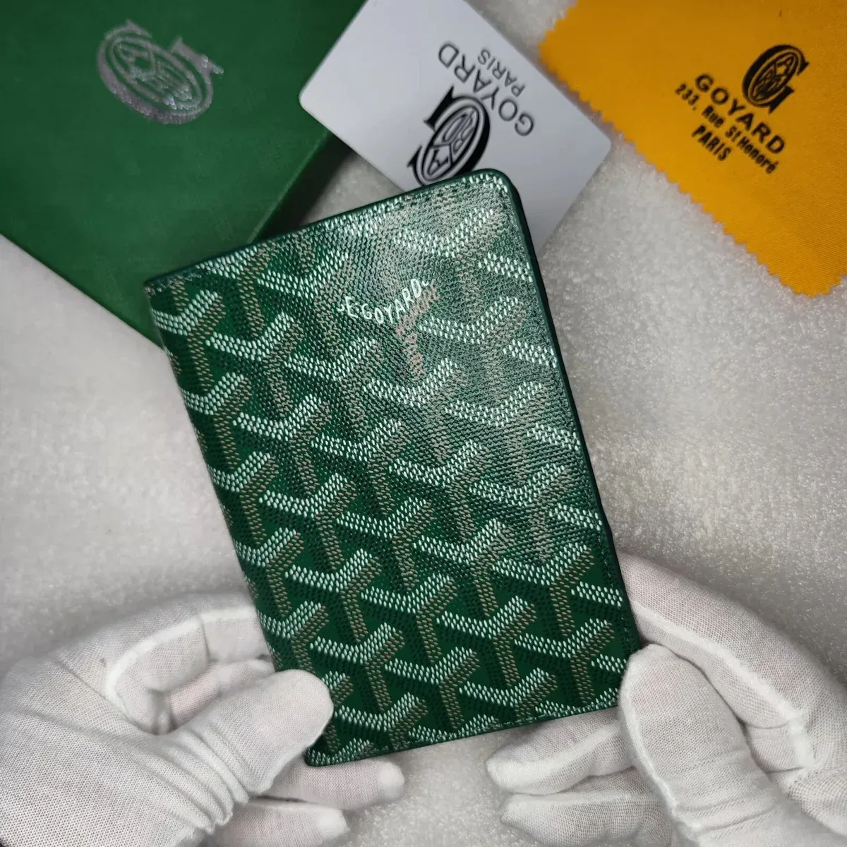 Goyard Goyard Saint Louis Green Passport Case Green - 1