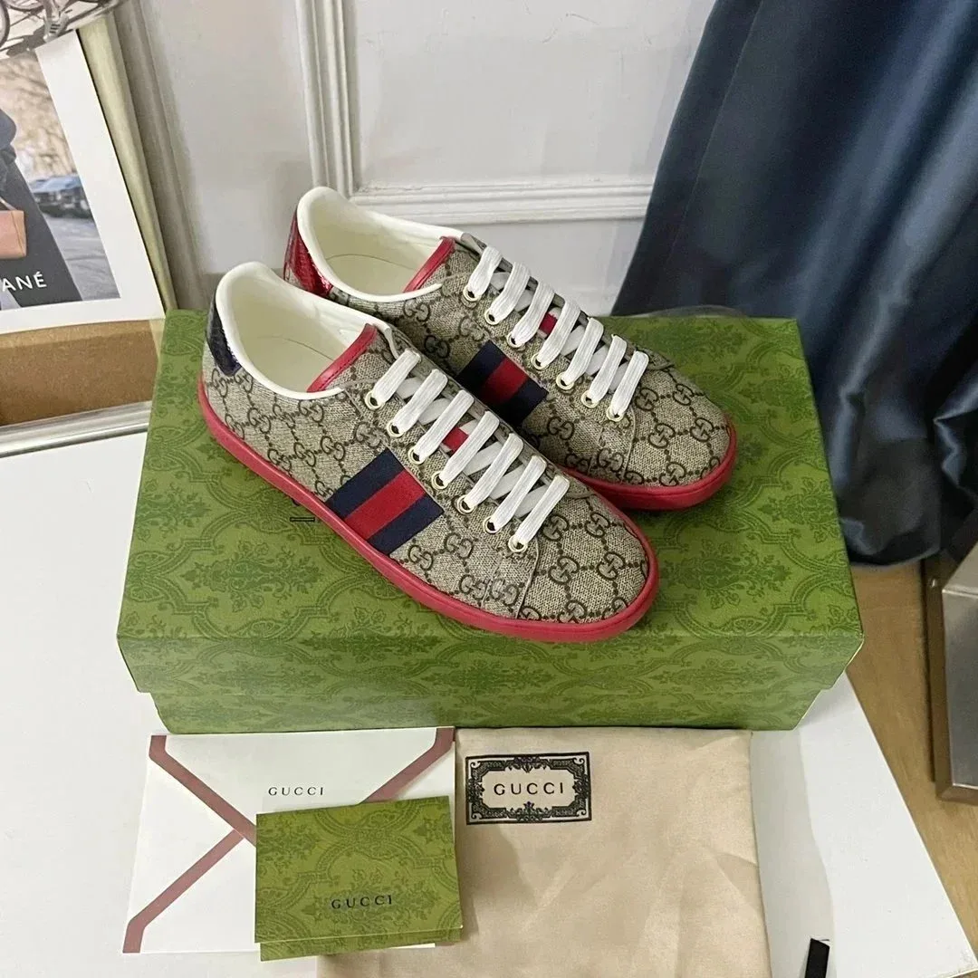 Gucci Gucci Ace GG Supreme Red Trim Sneakers Beige - 1