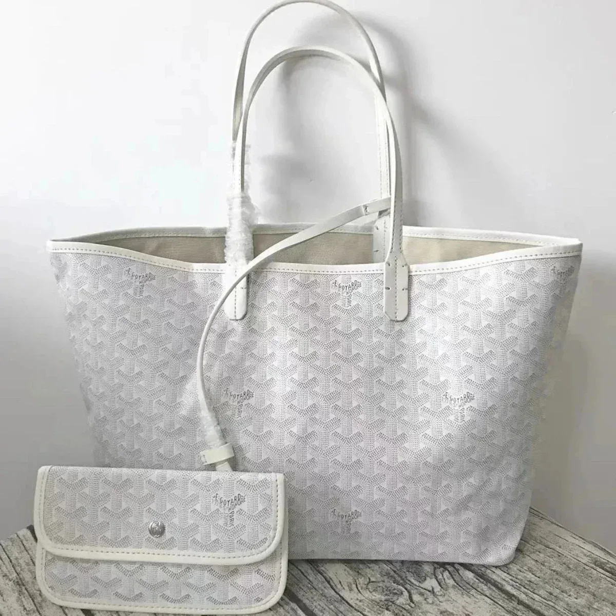 Goyard Goyard Saint Louis White Tote Bag with Wallet White - 1