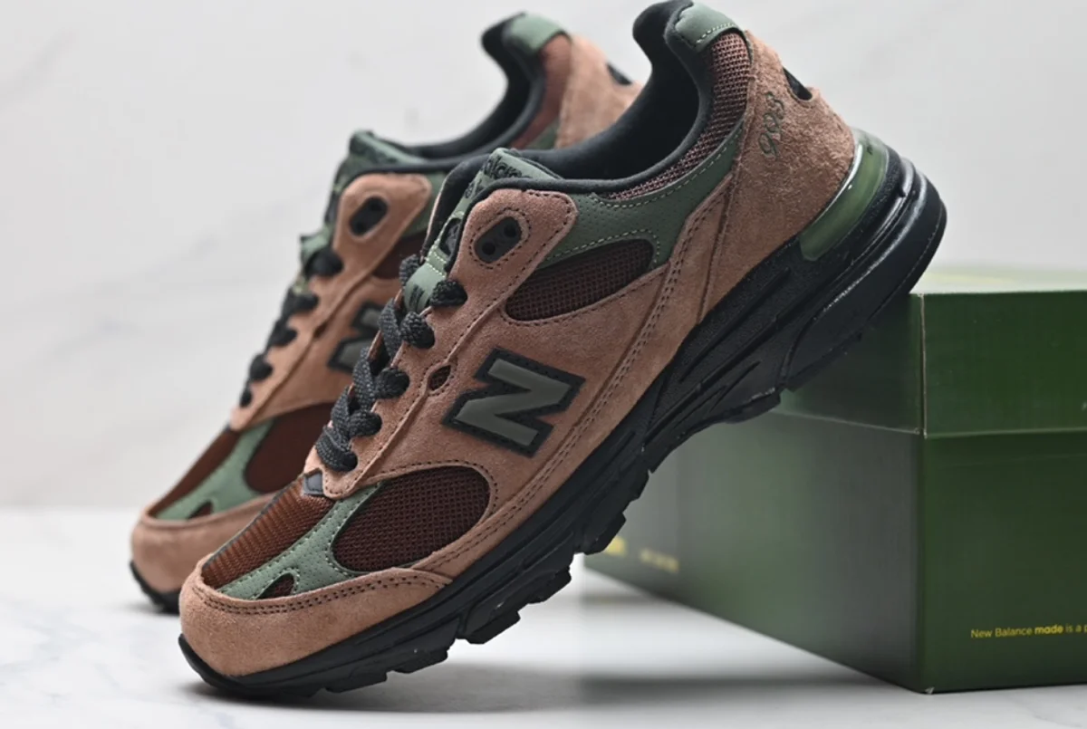 New Balance New Balance 990v6 Brown/Green Sneakers Brown - 1