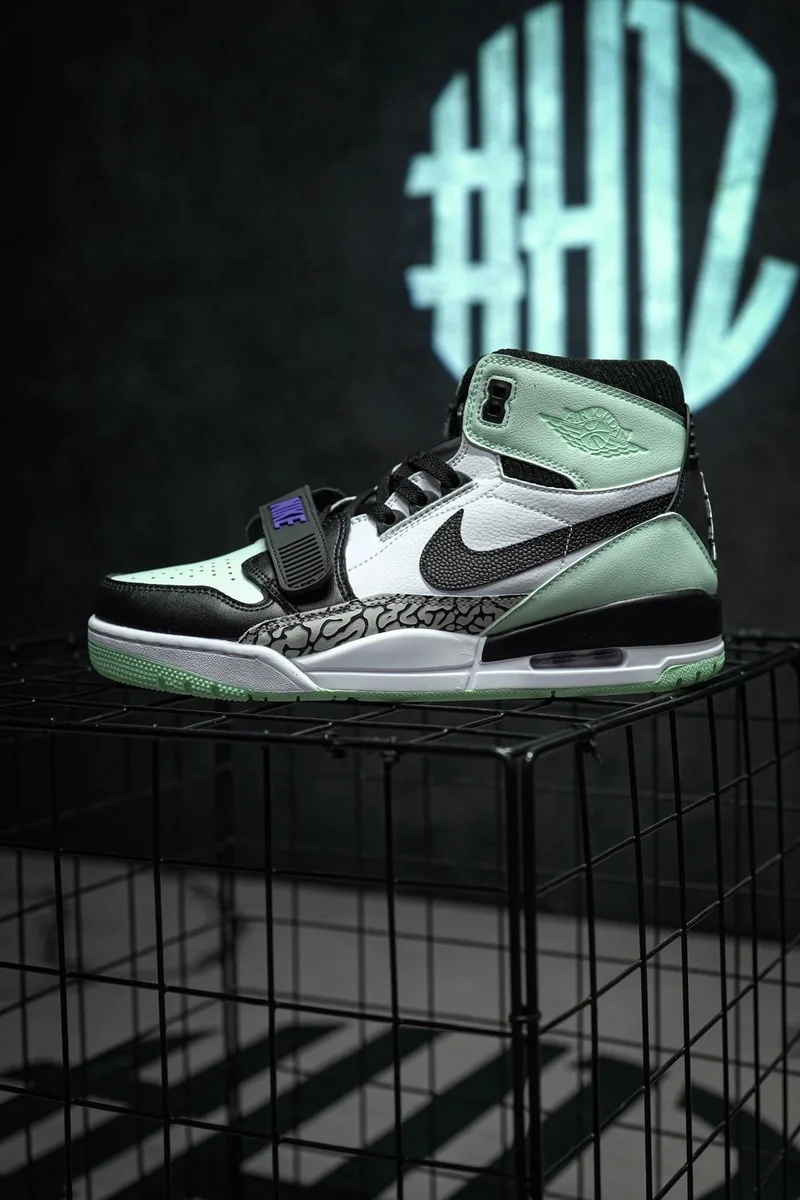 Jordan Nike Air Jordan Legacy 31 Sail/Black-Light Mint Sneakers Black - 1