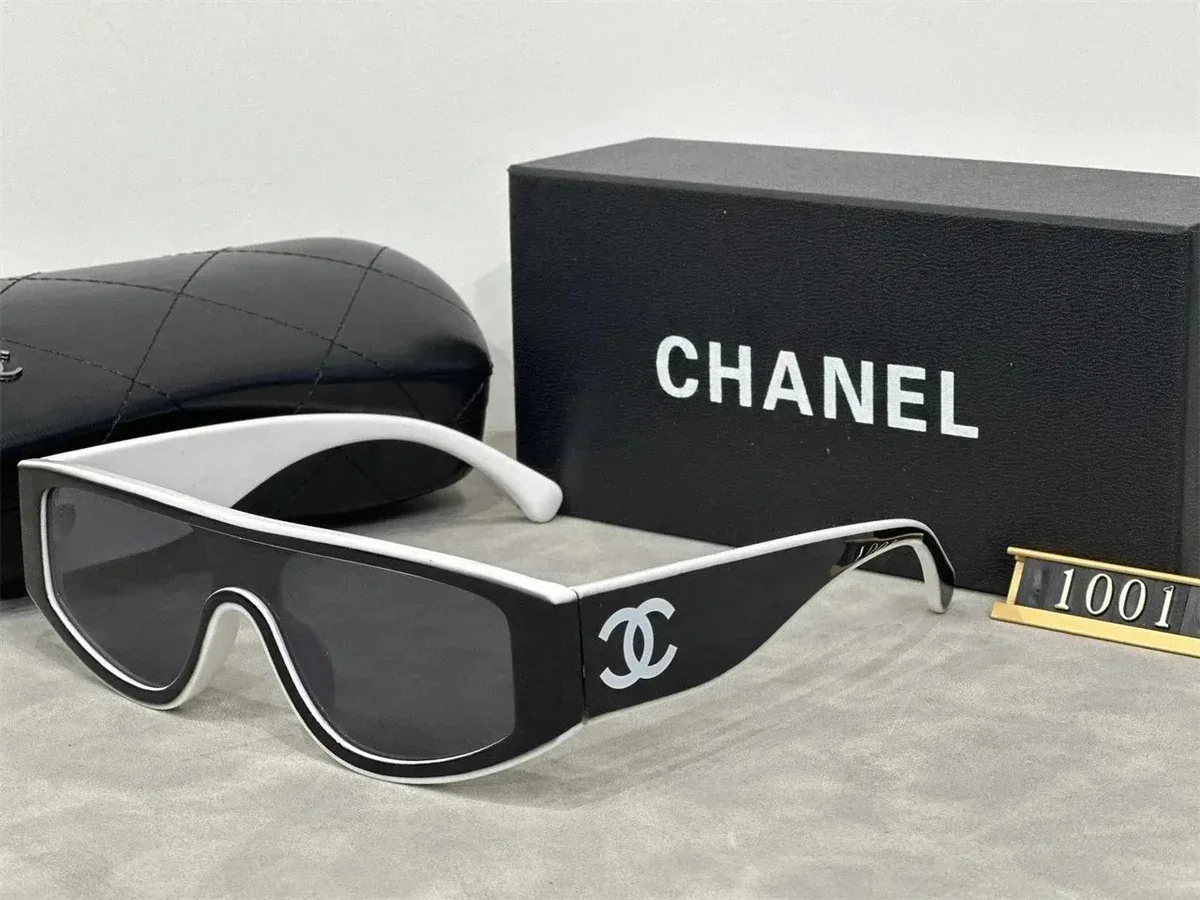 Chanel Chanel Classic Flap Black & White Sunglasses Black