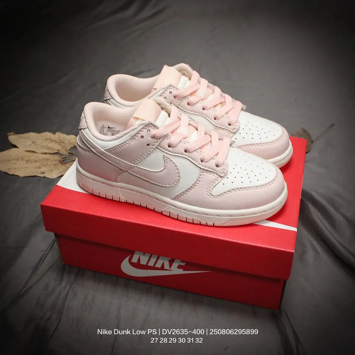 Nike Nike Dunk Low PS Sail/Pink Foamposite One Sneakers Pink - 1