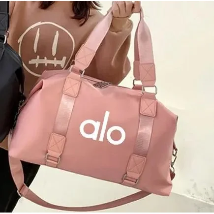 Alo Yoga Alo Yoga Alo Pink Duffle Bag Pink - 1