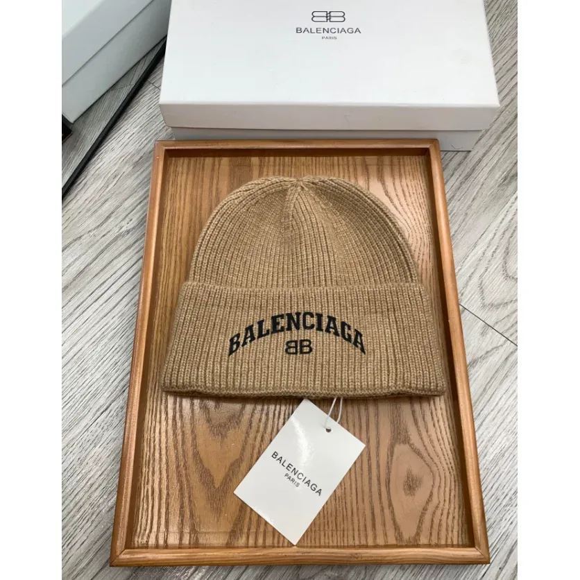 Balenciaga Balenciaga BB Beanie Camel Headwear Beige - 1