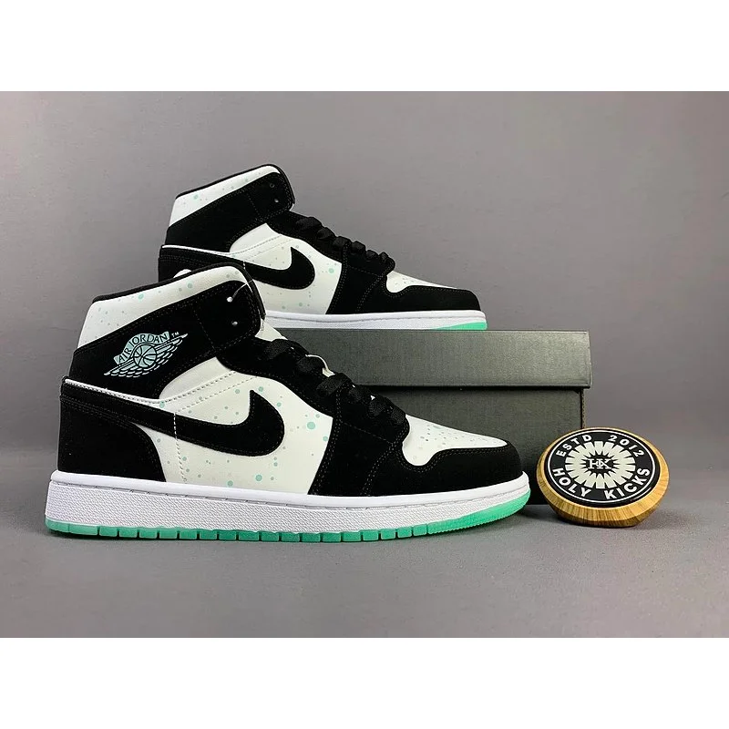 Jordan Nike Air Jordan 1 Mid Black/White/Green Sneakers Black - 1