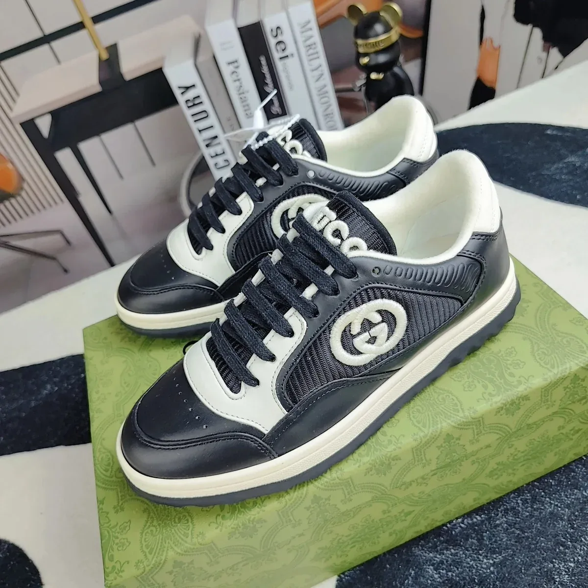 Gucci Gucci GG Marmont Black & White Sneakers Black - 1