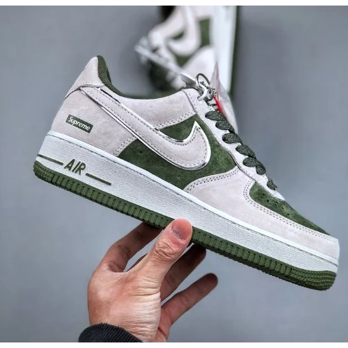 Nike Nike Air Force 1 Supreme Olive Green Sneakers Green - 1