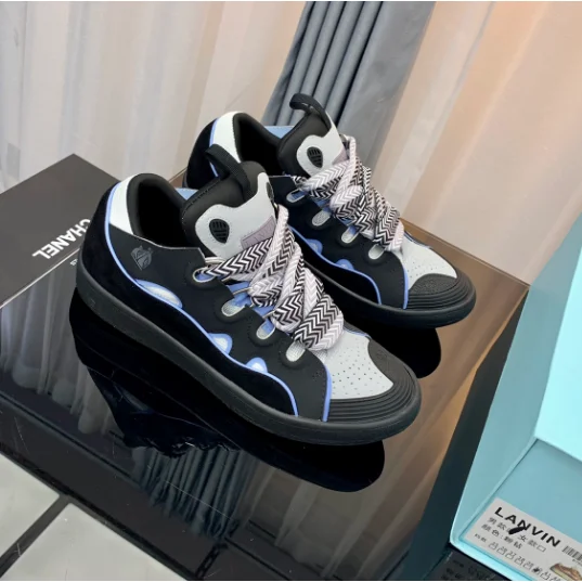 Chanel Chanel Run CW Black & White Sneakers Black
