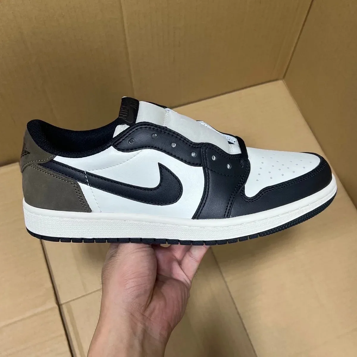 Jordan Nike Air Jordan 1 Low Black/White Sneakers Black - 1