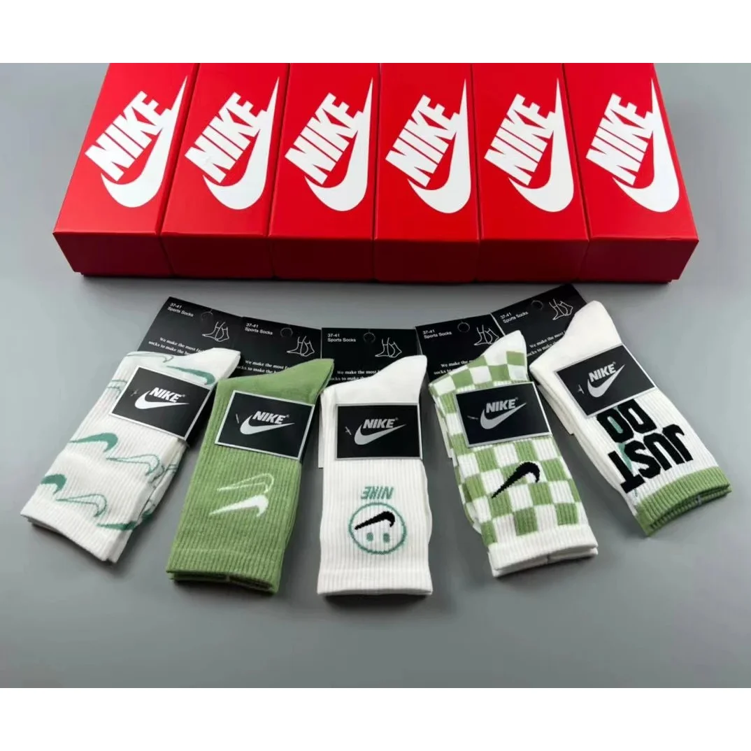 Nike Nike Colorway Sports Socks Green - 1